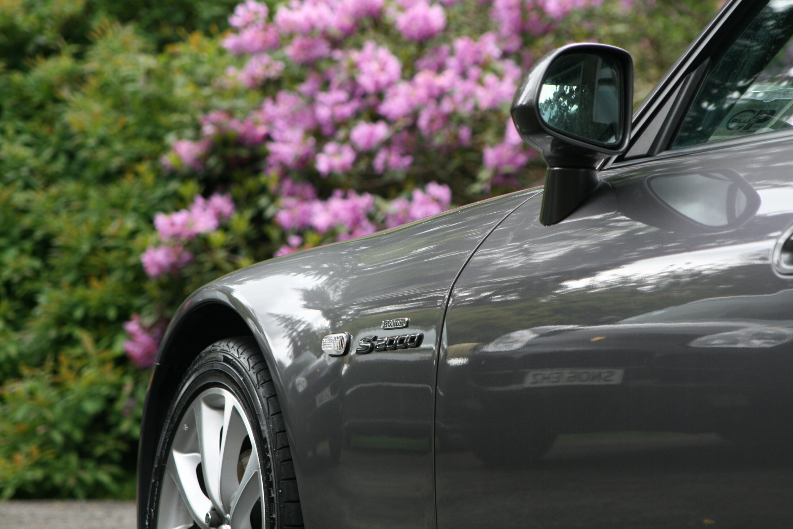 洗車好きなオーナー様におすすめ天然ワックスの魅力について 千葉市花見川区の手洗い洗車 コーティング専門店インシエメ